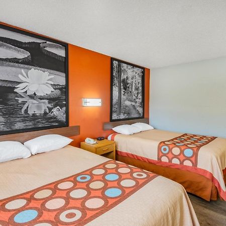Super 8 By Wyndham Waynesburg Hotel Екстериор снимка