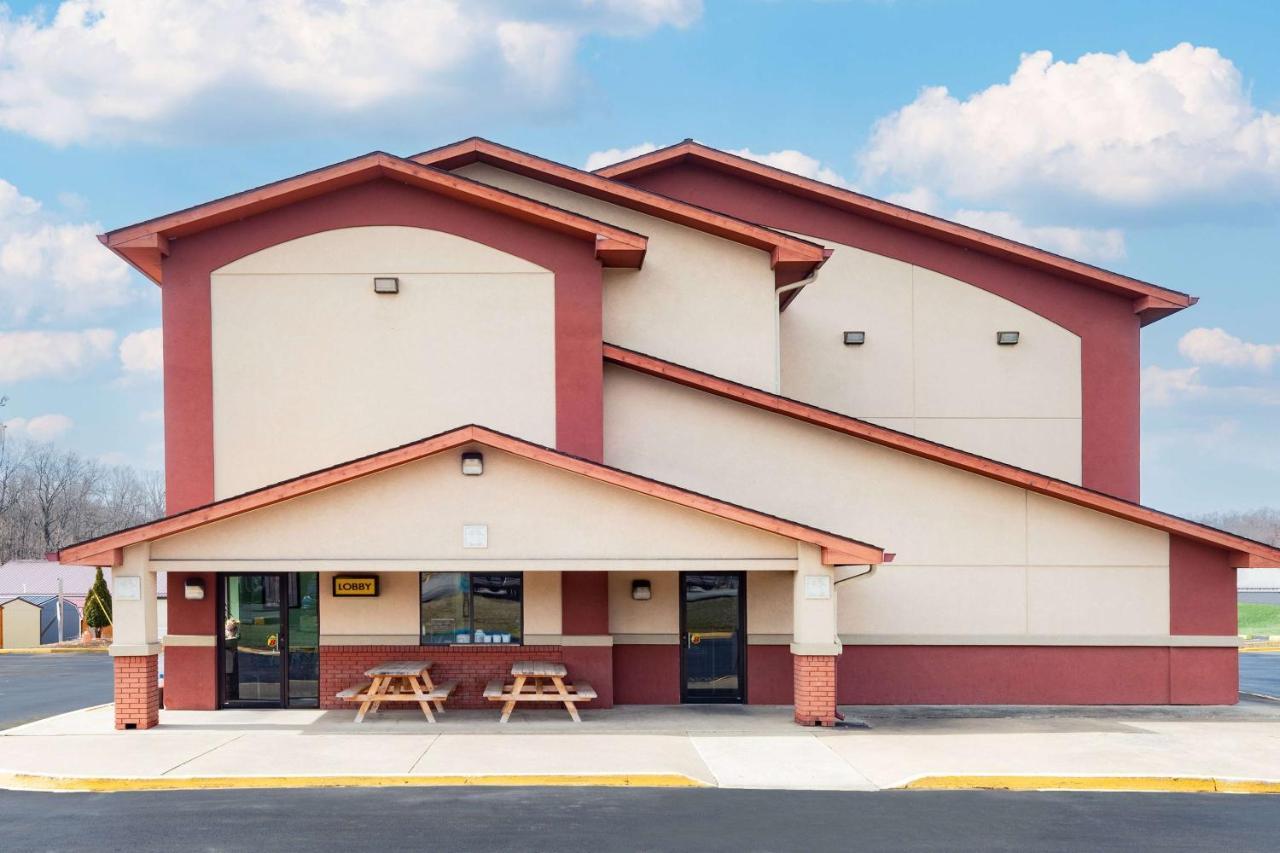 Super 8 By Wyndham Waynesburg Hotel Екстериор снимка