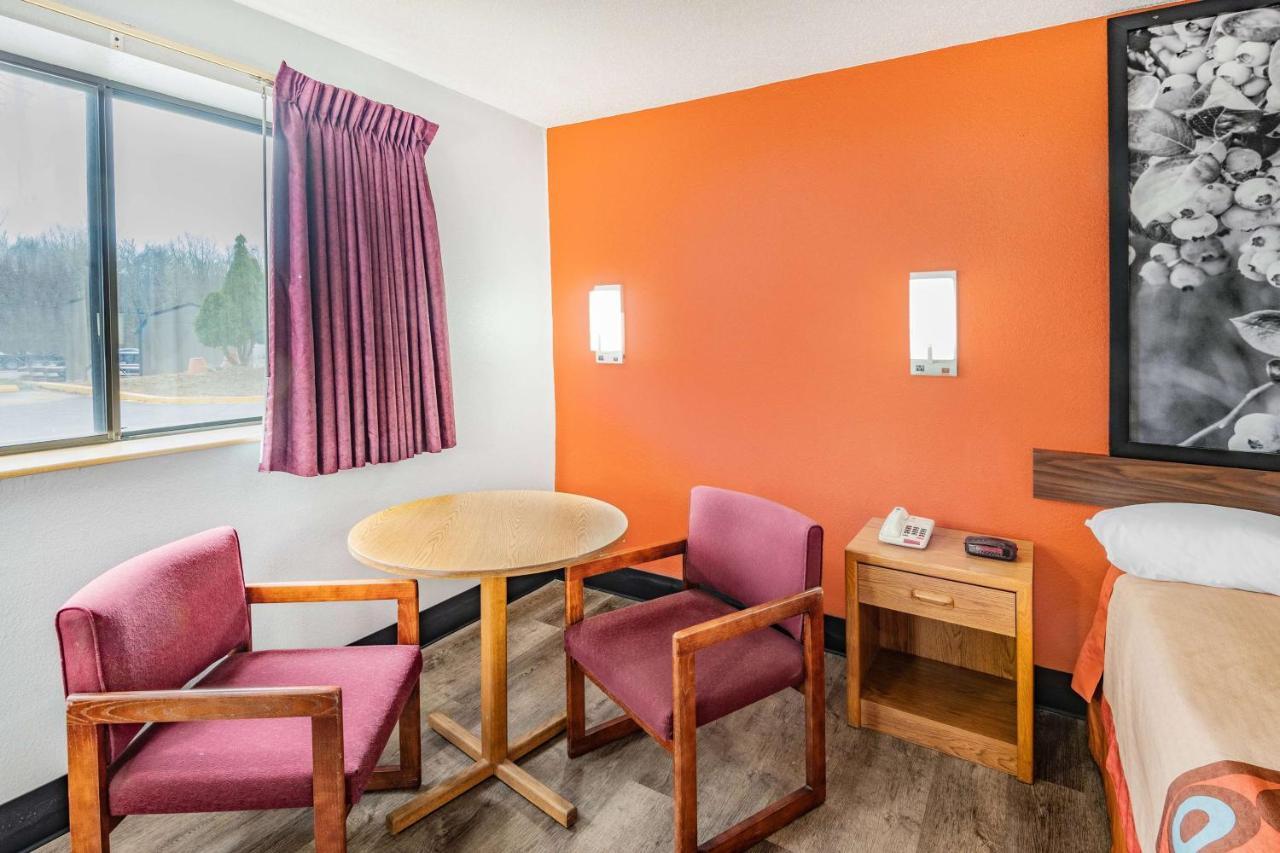 Super 8 By Wyndham Waynesburg Hotel Екстериор снимка