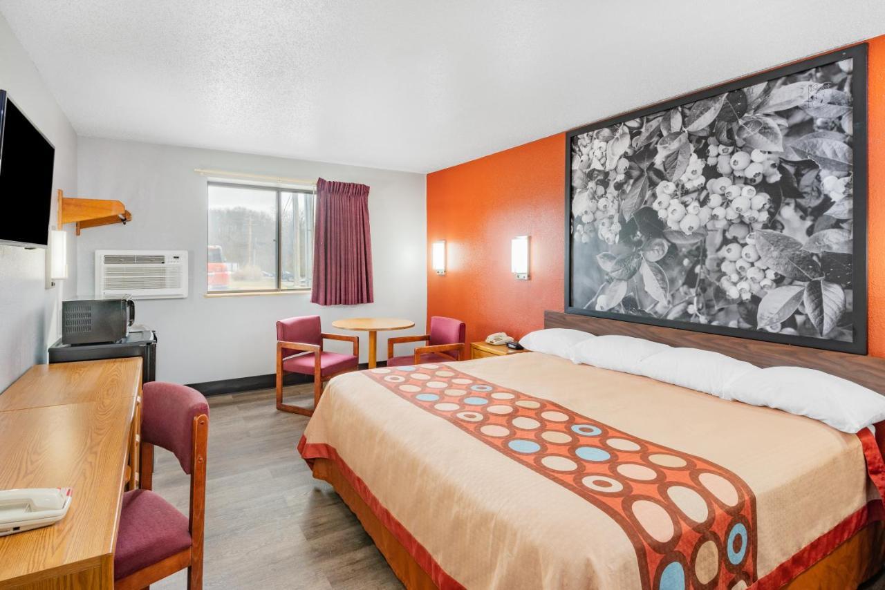 Super 8 By Wyndham Waynesburg Hotel Екстериор снимка