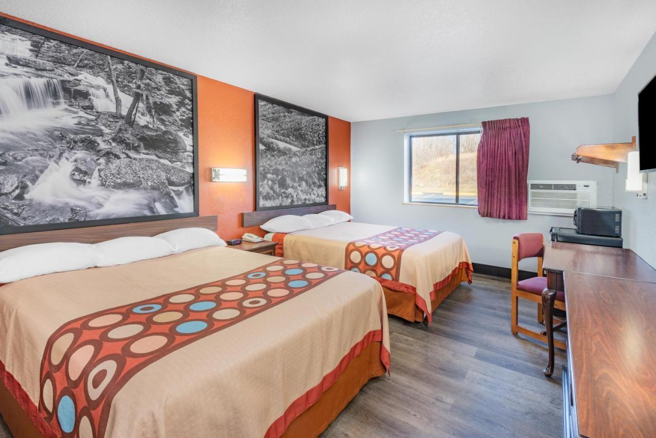Super 8 By Wyndham Waynesburg Hotel Екстериор снимка