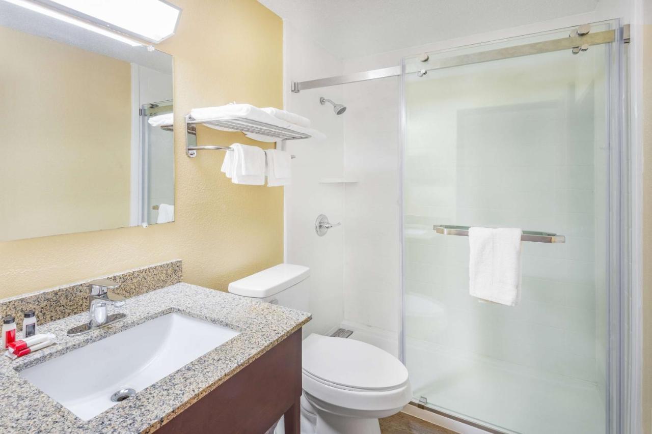 Super 8 By Wyndham Waynesburg Hotel Екстериор снимка