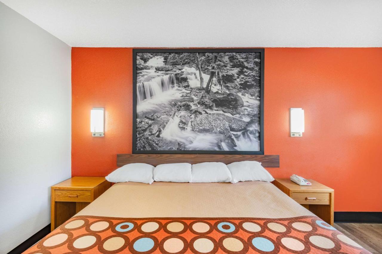 Super 8 By Wyndham Waynesburg Hotel Екстериор снимка